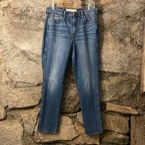 Gap Best Girlfriend Super Rise  Cropped Jean Size 30 Tall